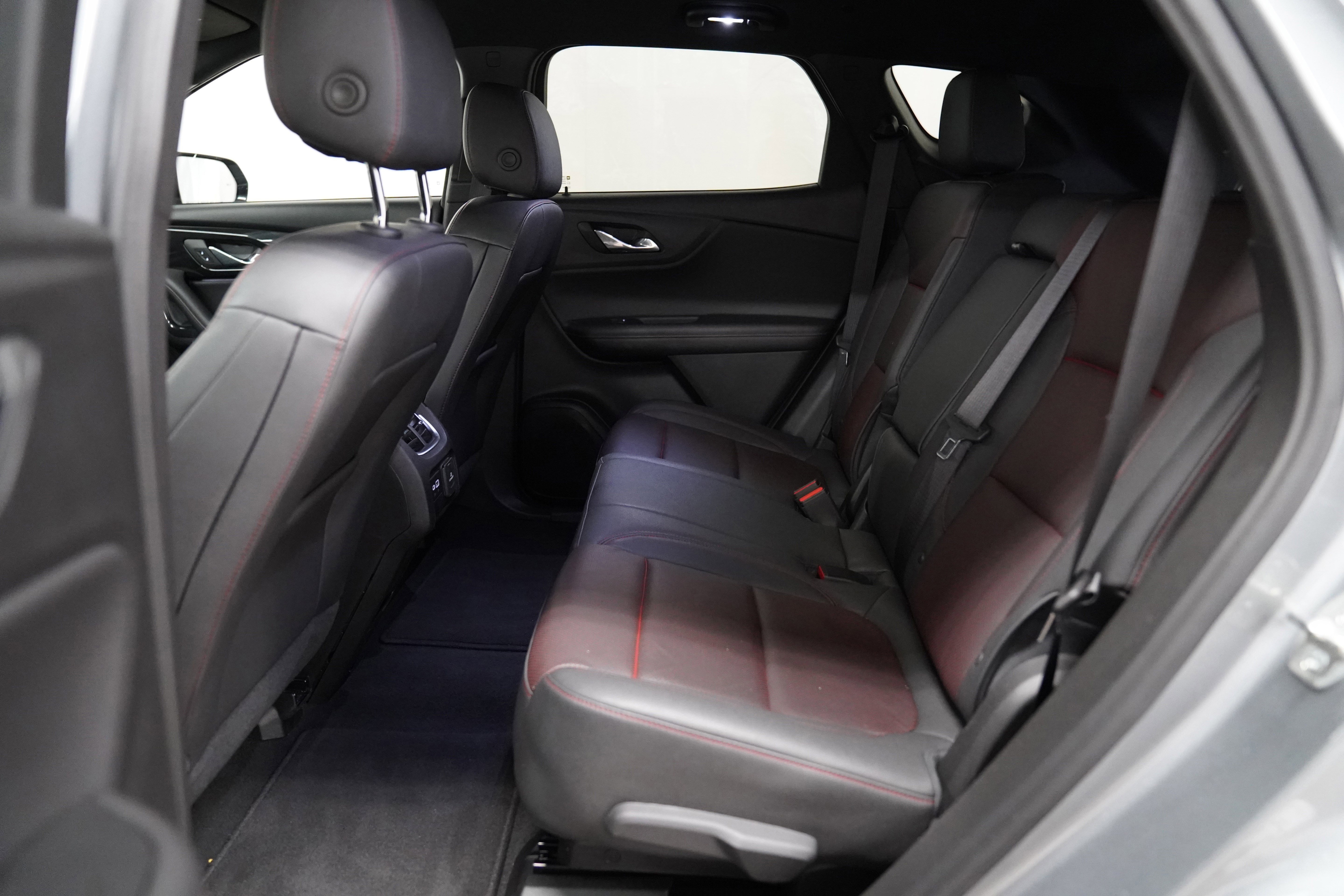 Used 2025 Chevrolet Blazer RS image 5