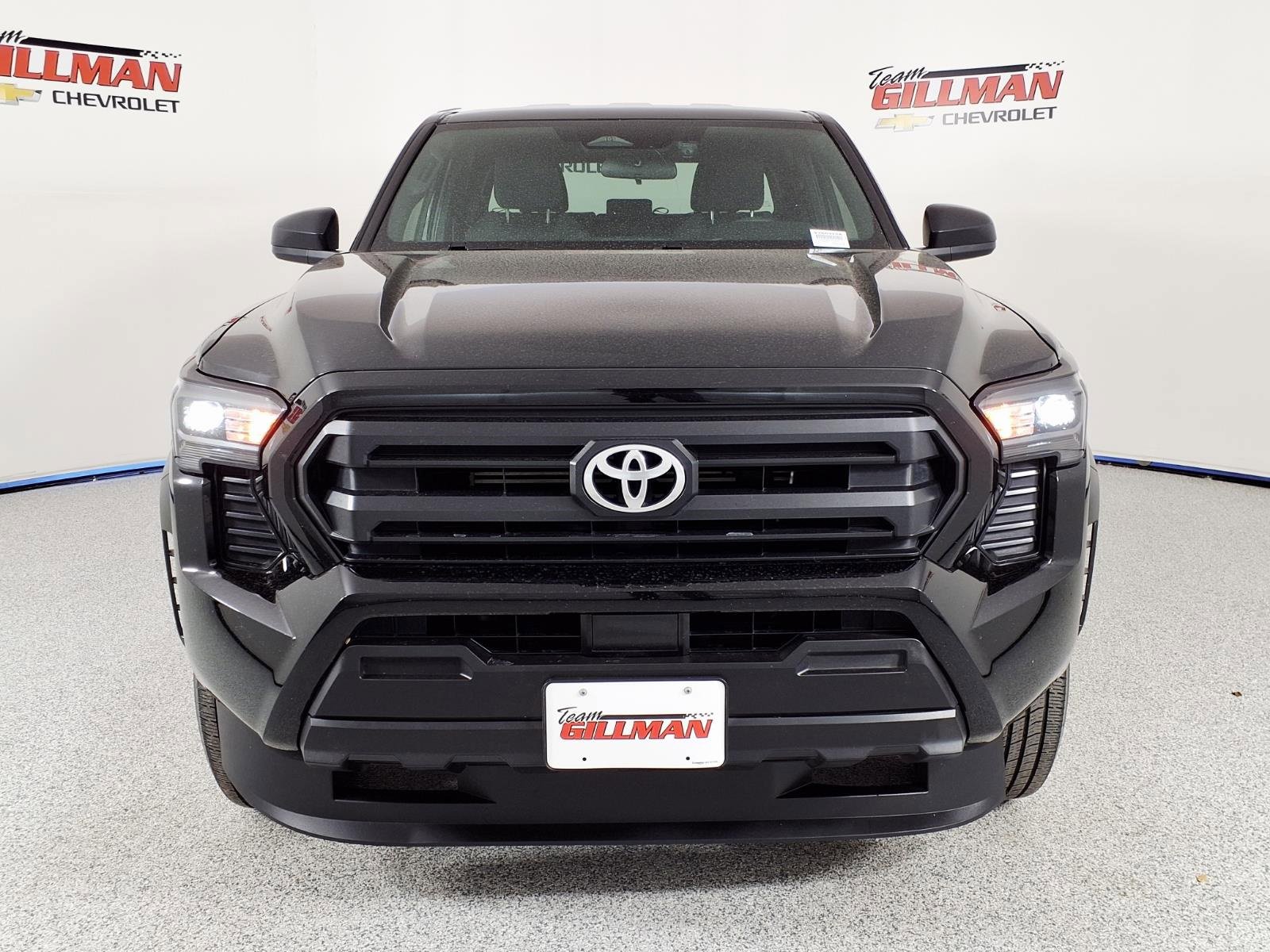Used 2024 Toyota Tacoma SR image 5