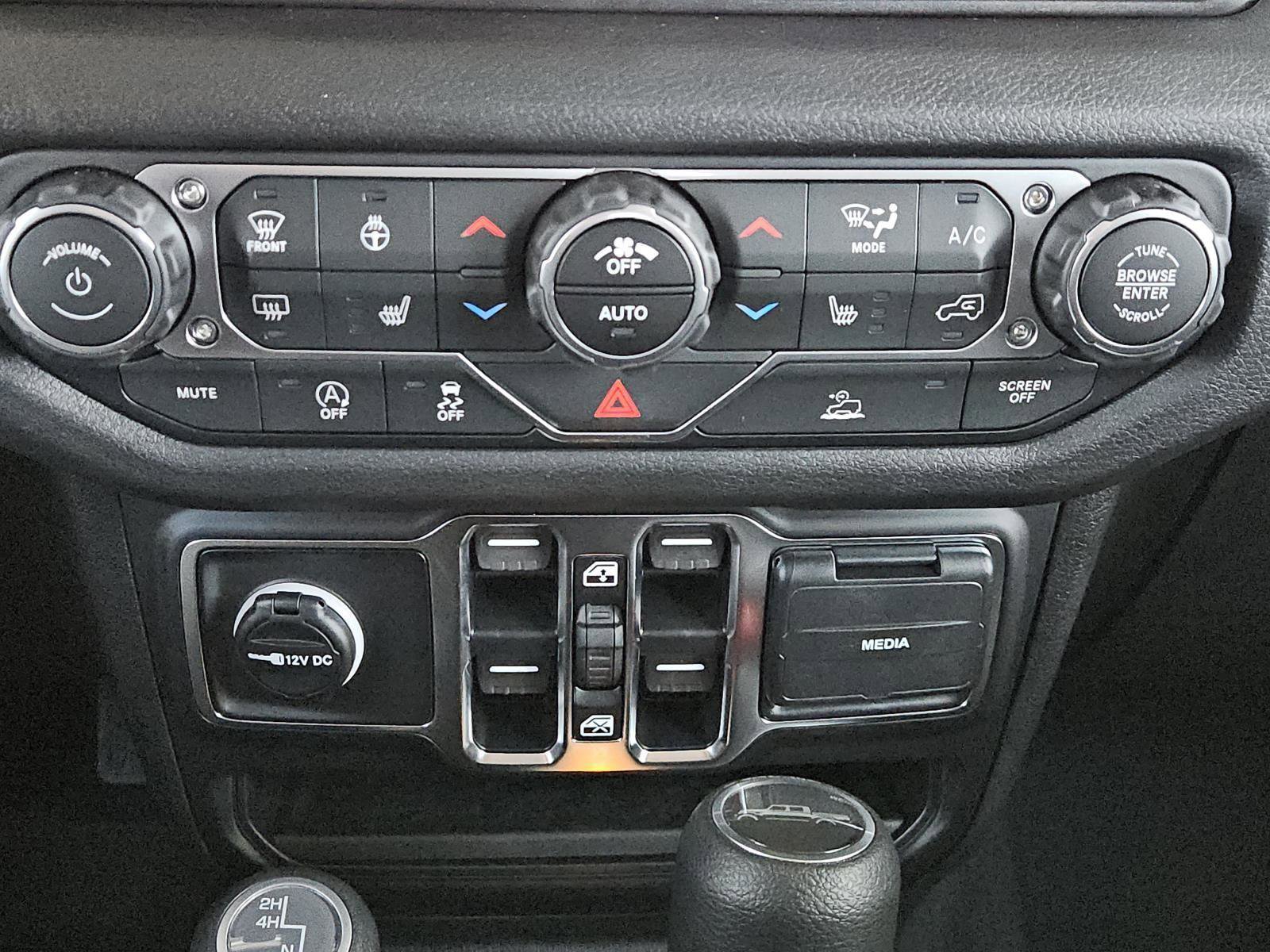 New 2025 Jeep Gladiator Sport image 11