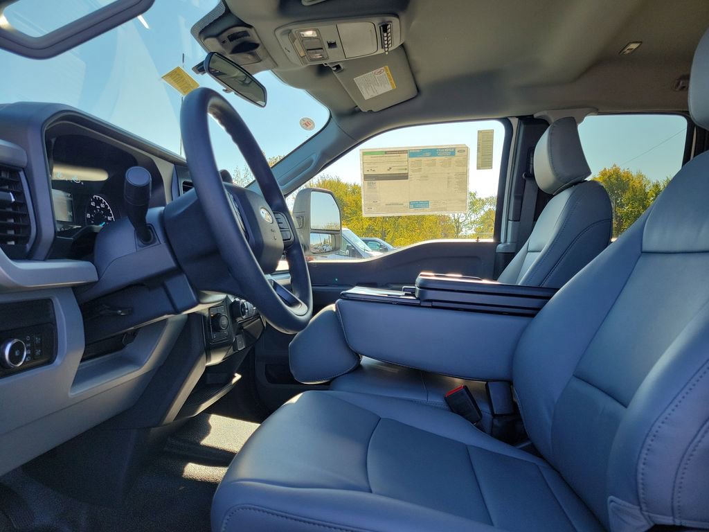 New 2026 Ford F350 XL w/ XL Chrome Package image 18