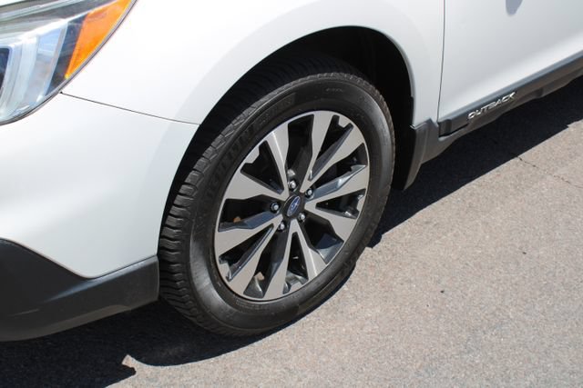 Used 2017 Subaru Outback 3.6R Limited AWD/4WD image 12