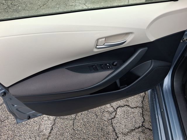 Used 2021 Toyota Corolla LE w/ LE Convenience Package FWD image 12