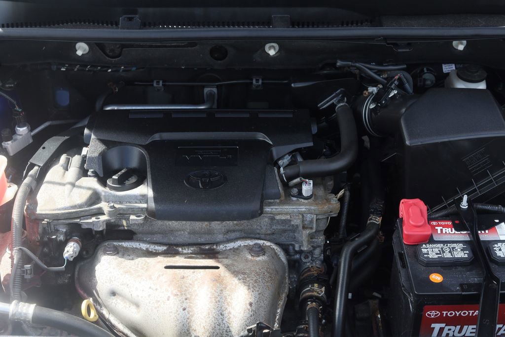 Used 2015 Toyota RAV4 Limited image 37