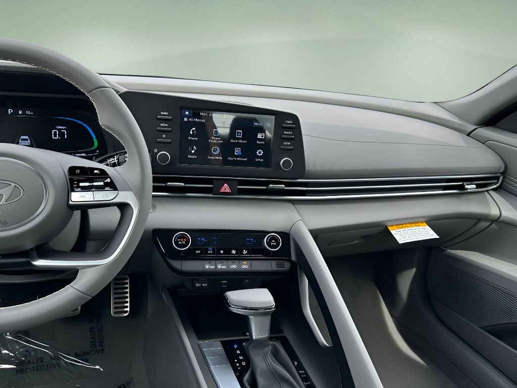 New 2025 Hyundai Elantra Sport image 17