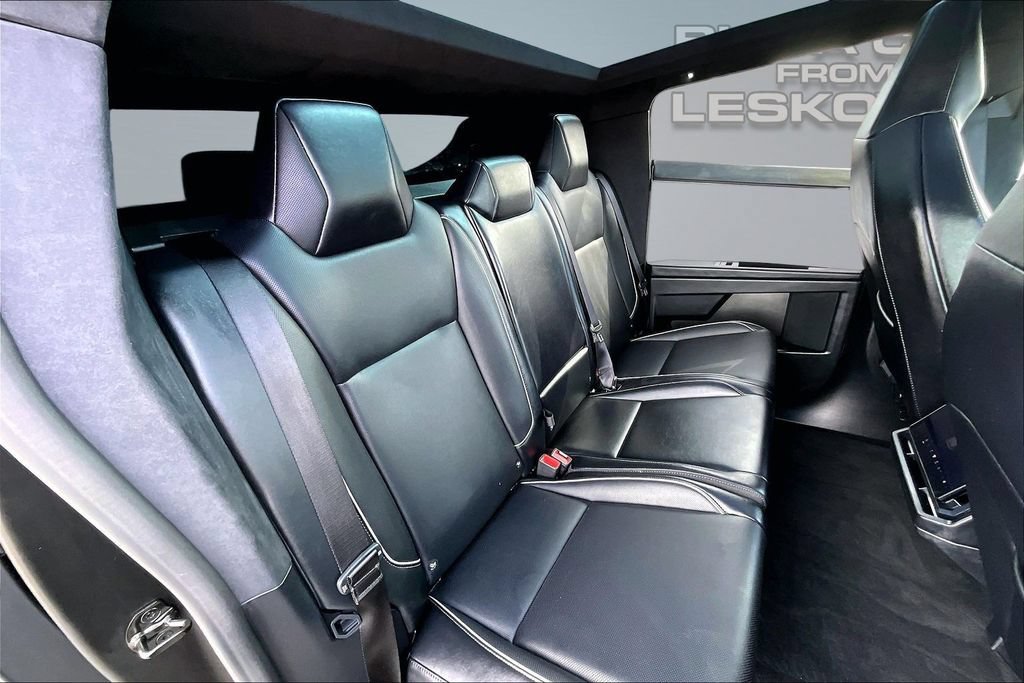 Used 2024 Tesla Cybertruck AWD Crew Cab image 27