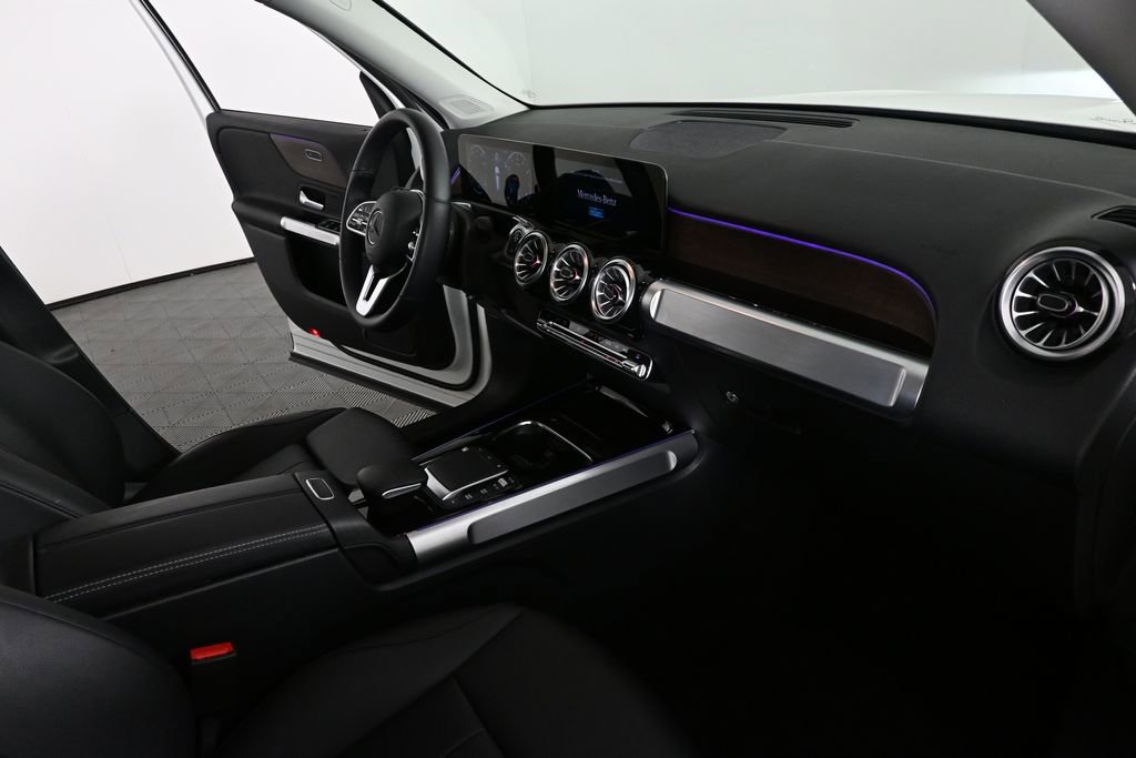Used 2022 Mercedes-Benz GLB 250 image 24