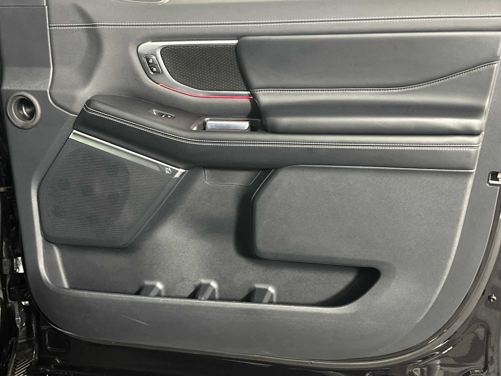 Used 2025 Ford Expedition Platinum w/ Stealth Performance Package image 16