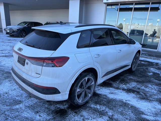 Used 2024 Audi Q4 e-tron Premium Plus w/ Premium Plus image 3
