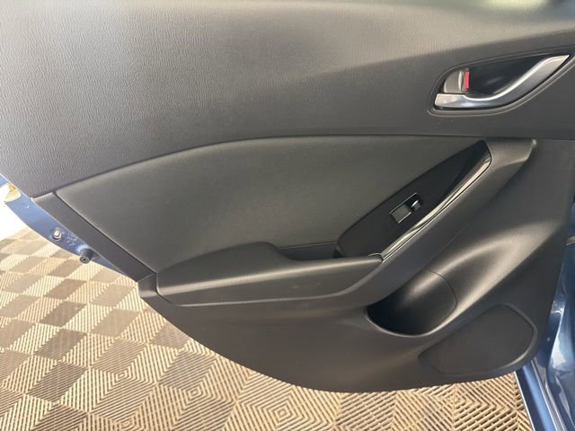 Used 2017 MAZDA MAZDA3 Sport image 19