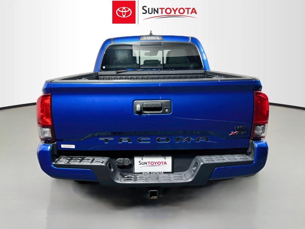 Used 2018 Toyota Tacoma TRD Sport RWD image 4