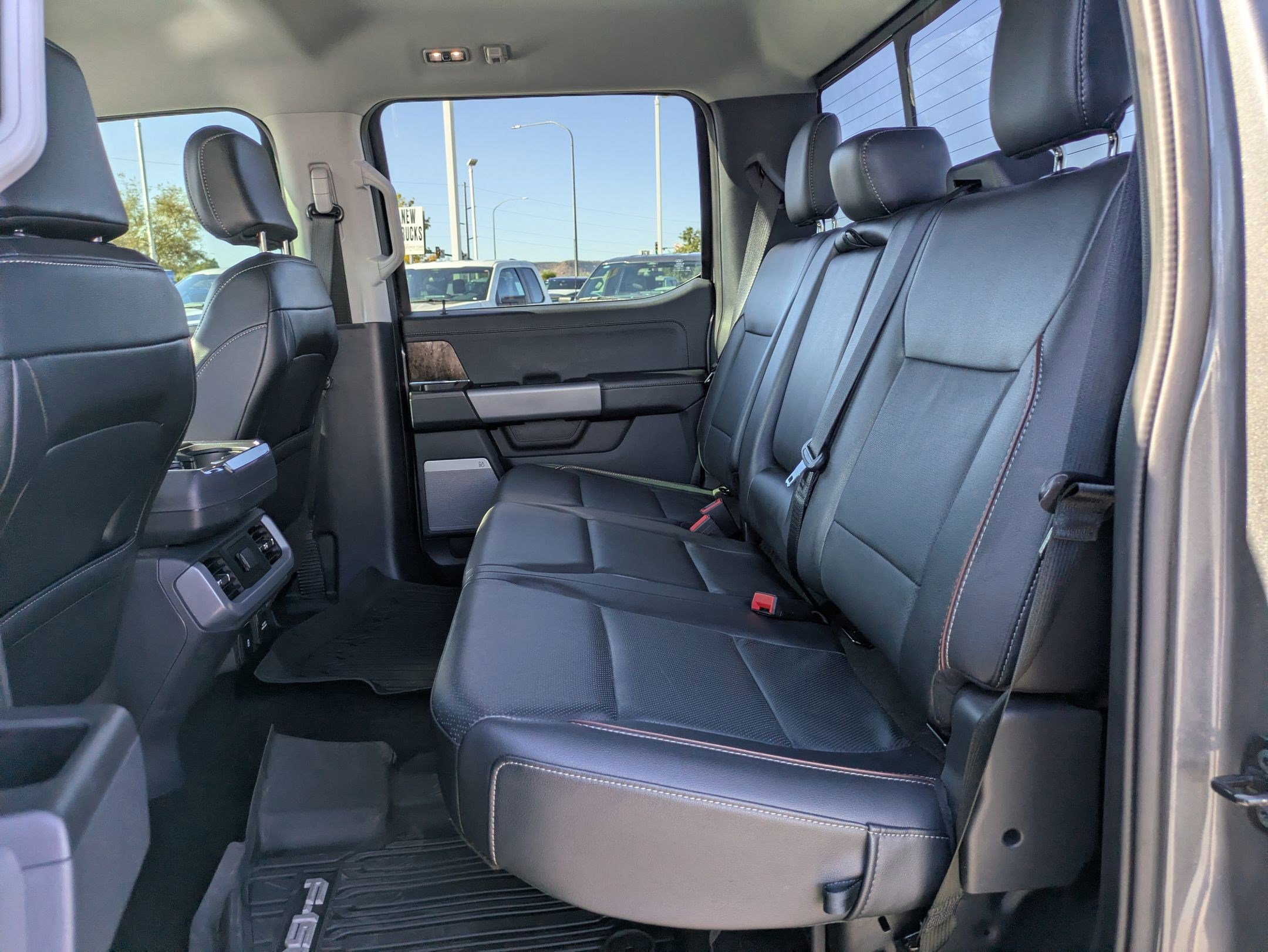 Used 2022 Ford F150 Lariat image 26