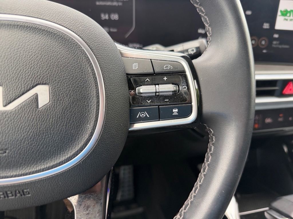 Used 2024 Kia Sorento SX FWD image 25