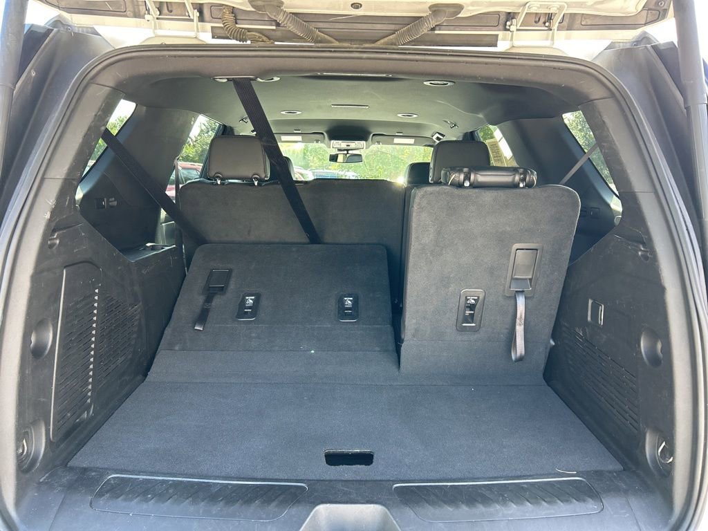 Used 2023 GMC Yukon SLT image 45