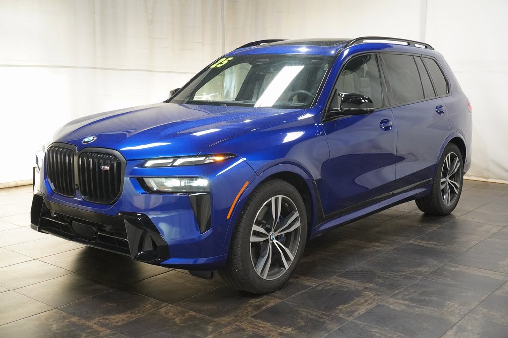 Used 2025 BMW X7 M60i image 2