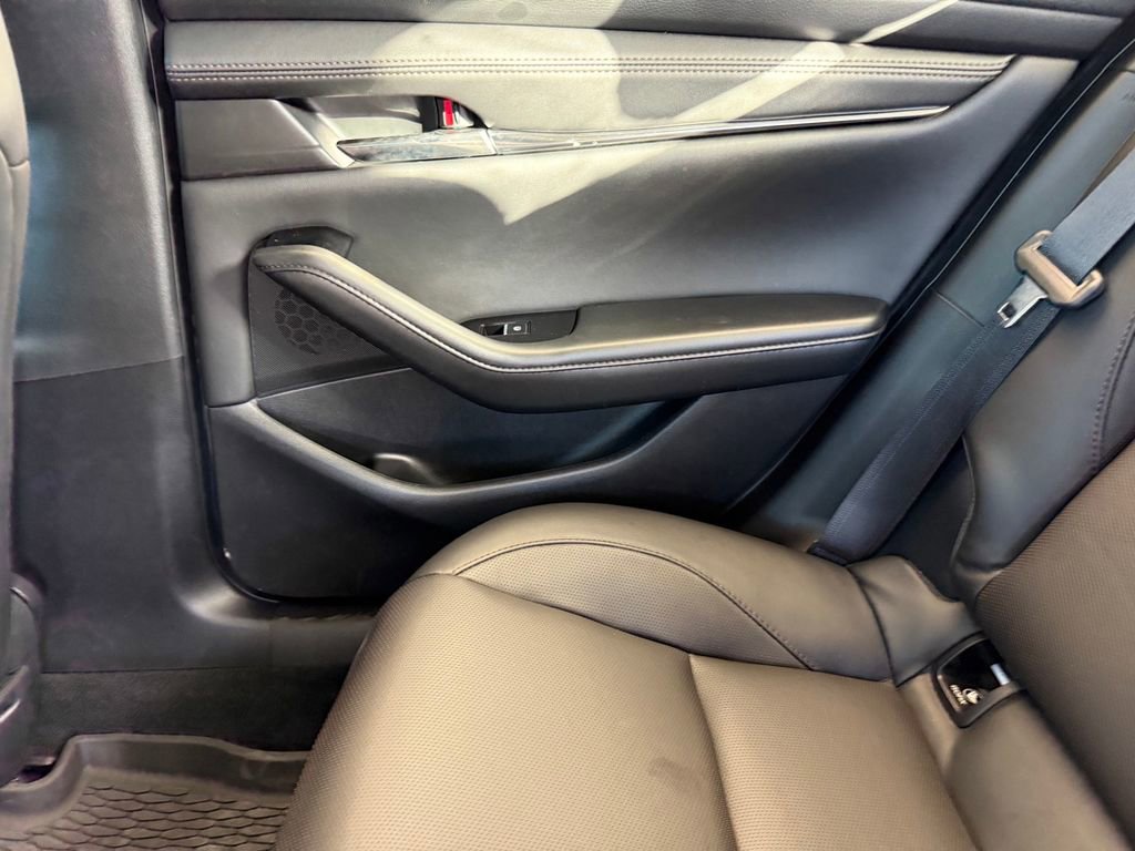 New 2025 MAZDA MAZDA3 2.5 Turbo Sedan w/Premium Plus image 26