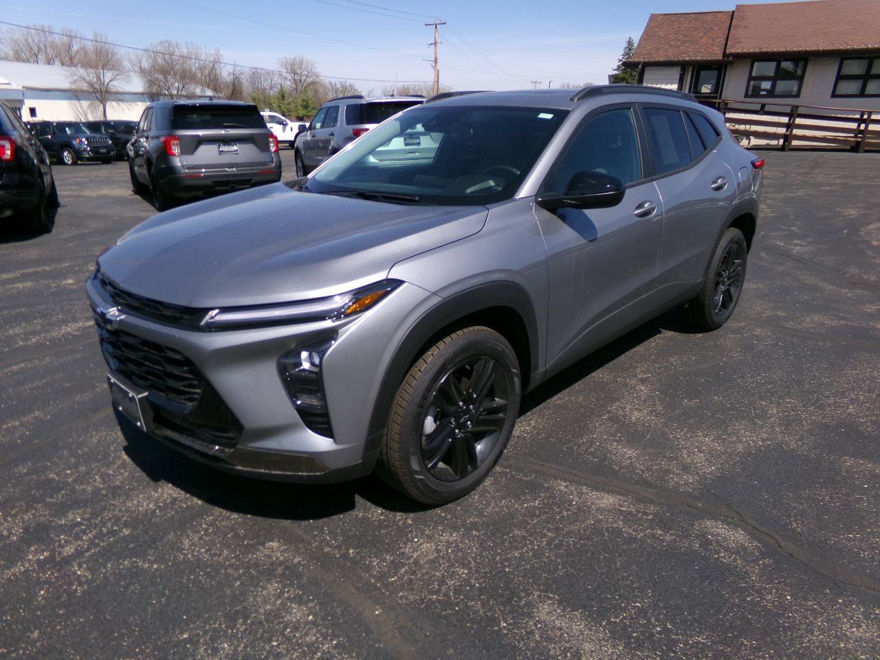 Used 2025 Chevrolet Trax ACTIV w/ Sunroof Package FWD image 6