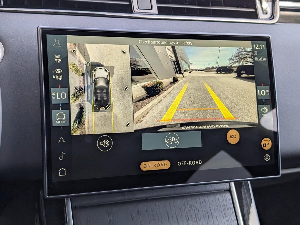 Used 2024 Land Rover Range Rover Evoque Dynamic SE image 12