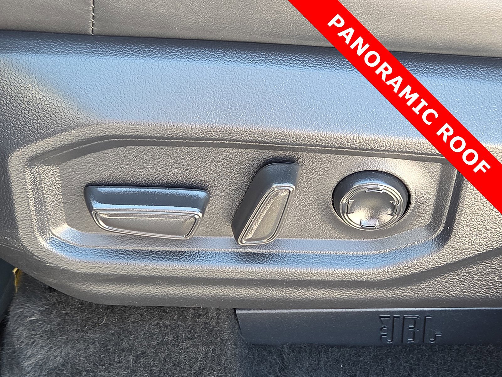 Used 2024 Toyota Sequoia Capstone AWD/4WD image 16