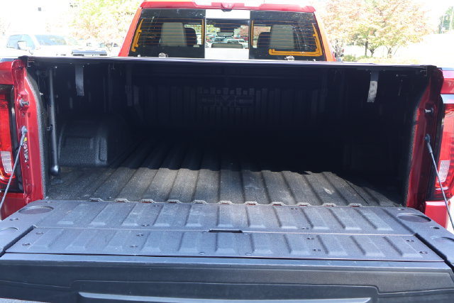 Used 2025 GMC Sierra 1500 AT4 w/ AT4 Premium Package AWD/4WD image 25