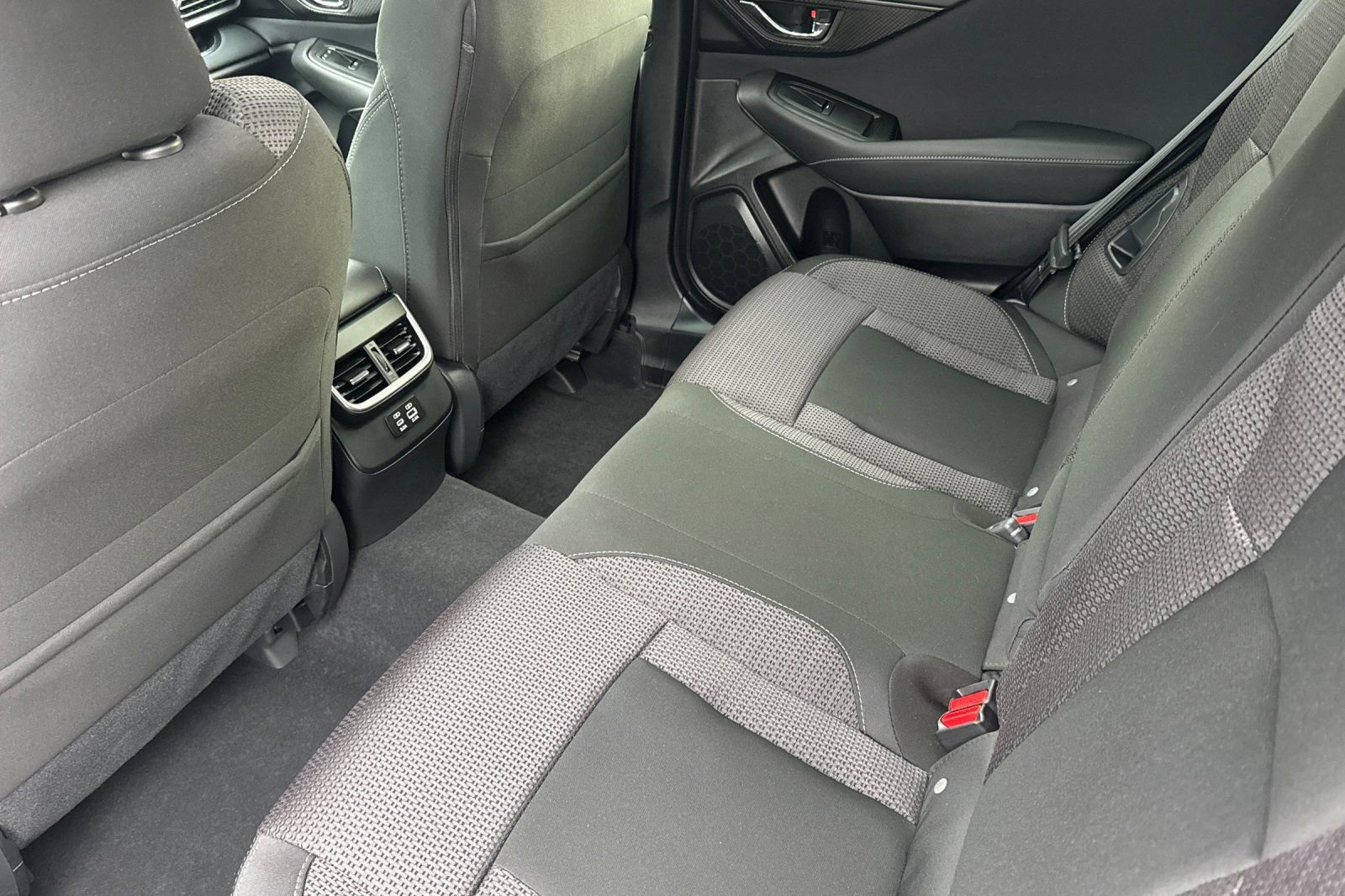 Used 2025 Subaru Outback Premium image 14