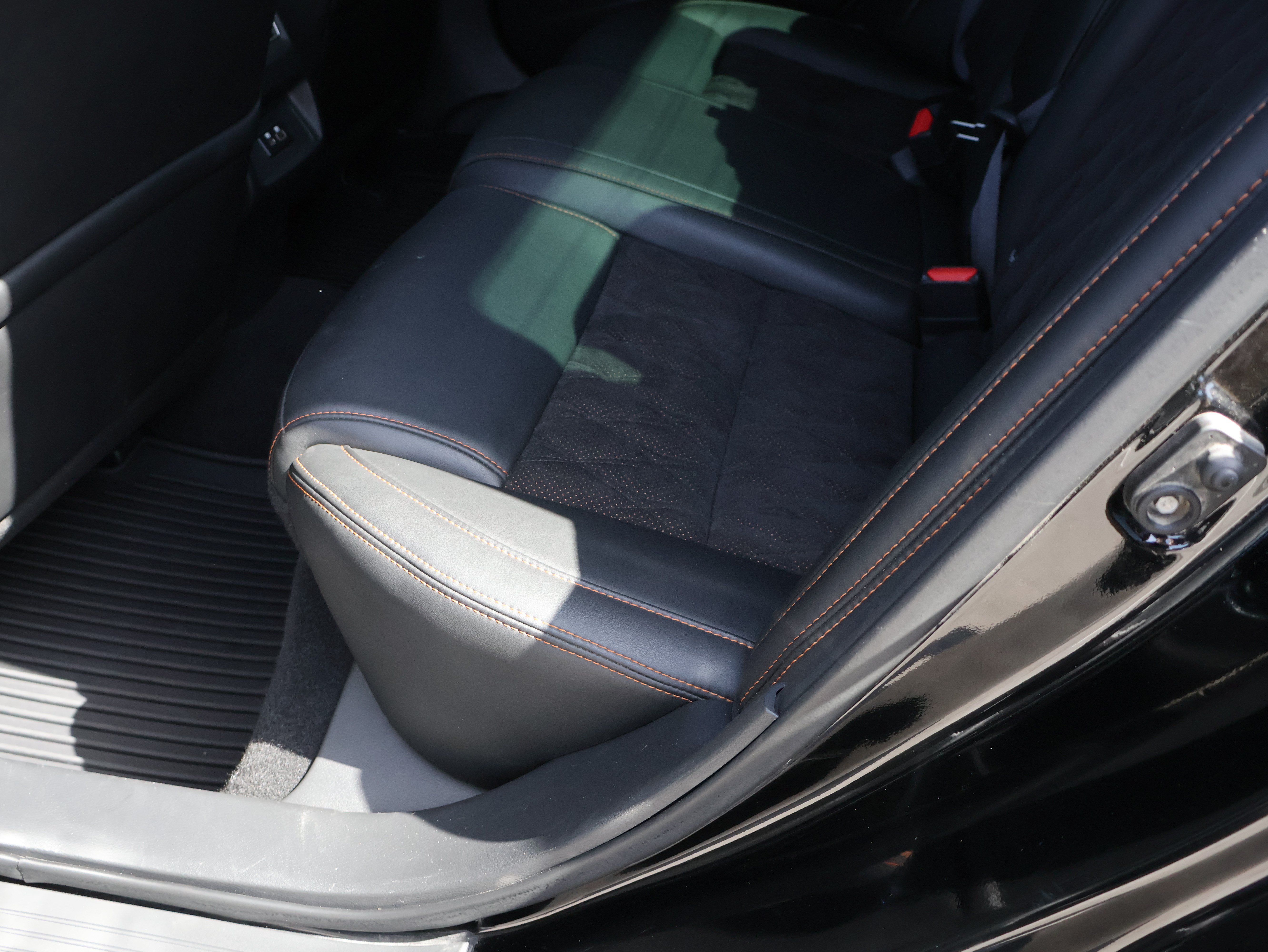 Used 2022 Nissan Maxima SR w/ Sport Mat Group FWD image 21