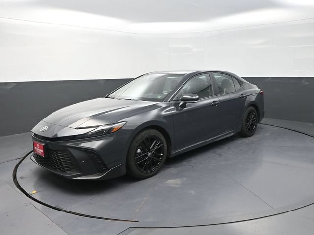 Used 2026 Toyota Camry SE FWD image 3