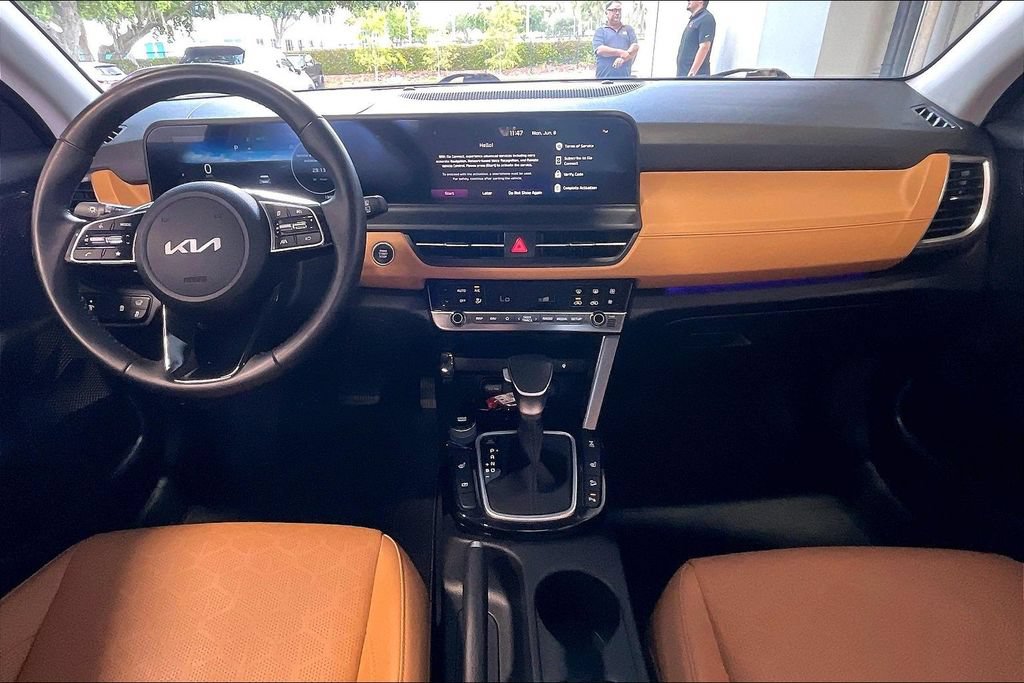Used 2025 Kia Seltos EX w/ EX Sunroof Package AWD/4WD image 6