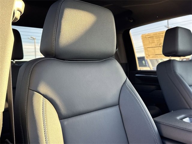 New 2026 GMC Sierra 2500 SLT image 24