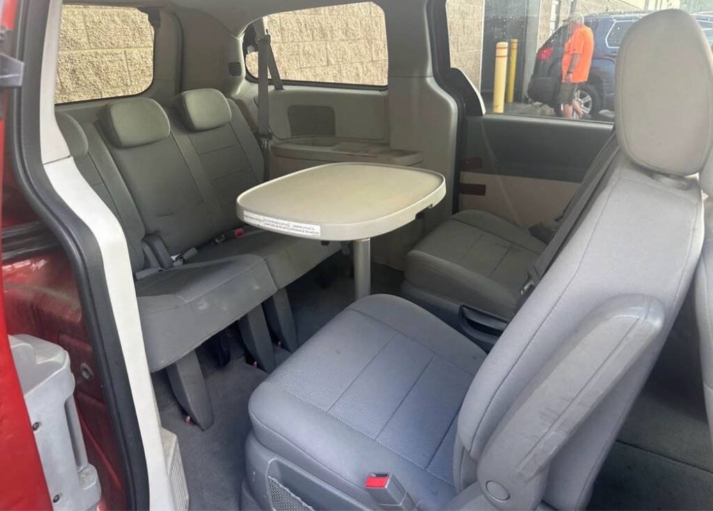 Used 2008 Dodge Grand Caravan SE FWD image 5