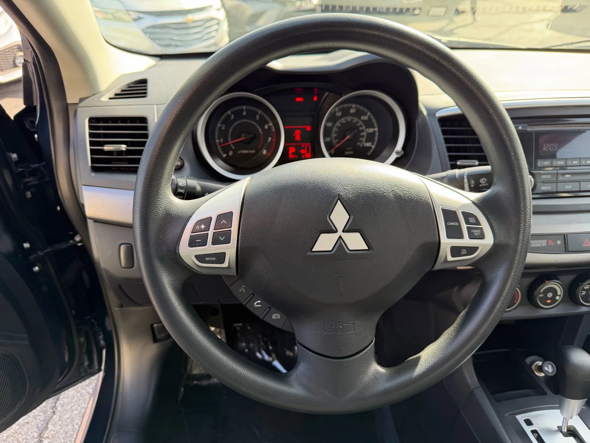 Used 2014 Mitsubishi Lancer ES image 38
