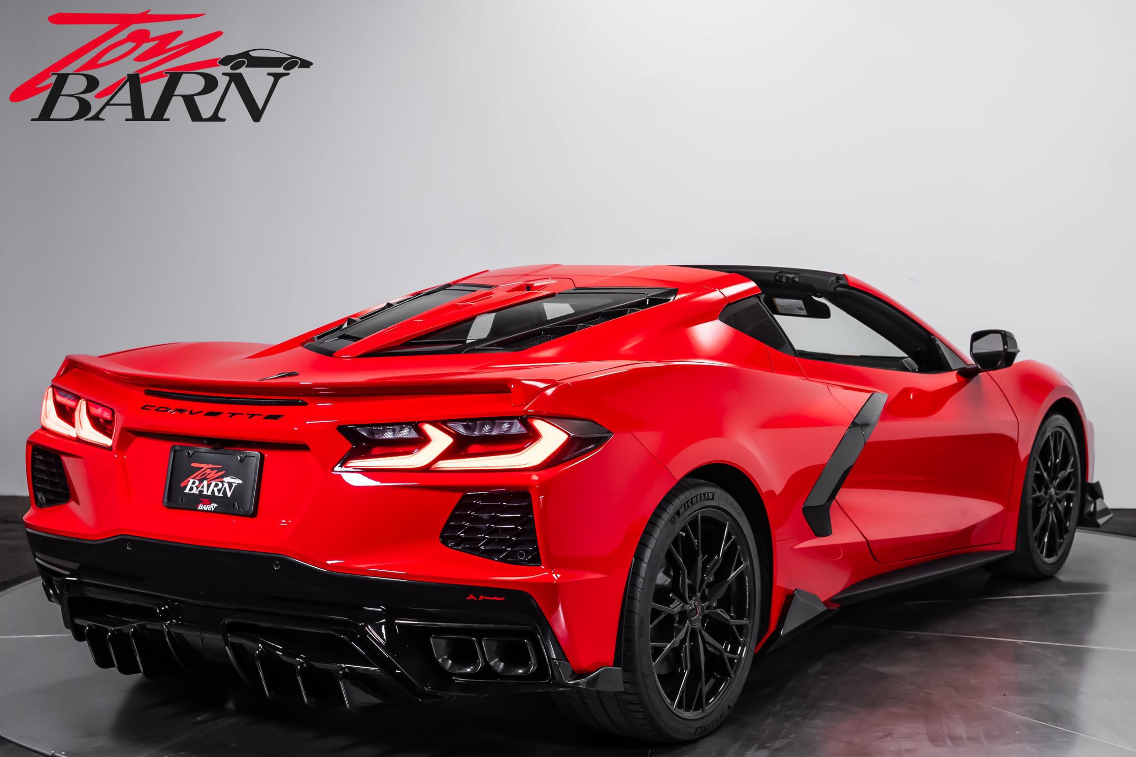 Used 2024 Chevrolet Corvette Stingray Coupe w/ 1LT RWD image 4