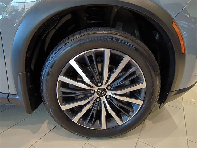 Used 2025 INFINITI QX60 Sensory image 8