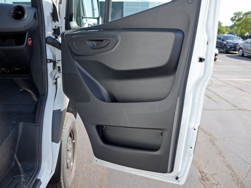 Used 2020 Mercedes-Benz Sprinter 2500 image 19