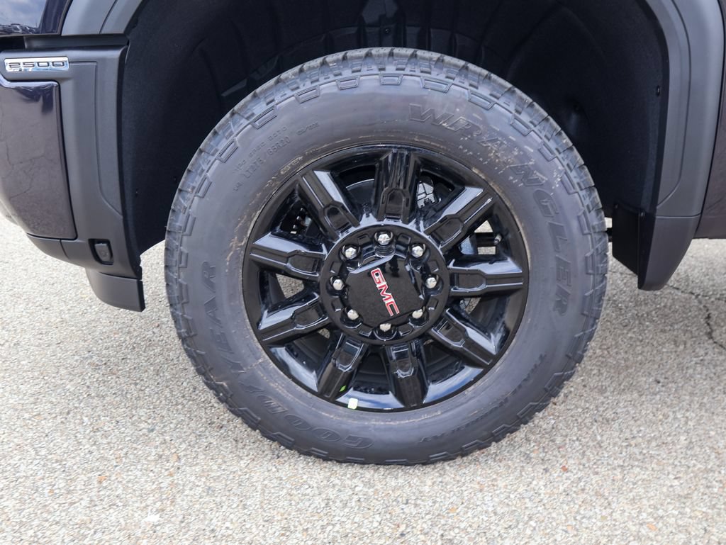 New 2026 GMC Sierra 2500 AT4 w/ AT4 Premium Plus Package AWD/4WD image 39