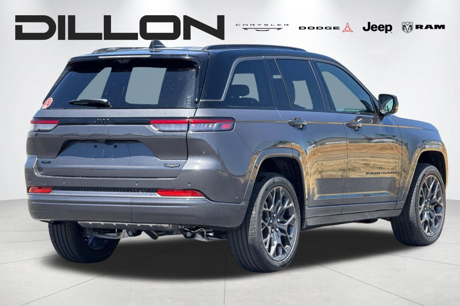 New 2026 Jeep Grand Cherokee Summit AWD/4WD image 3