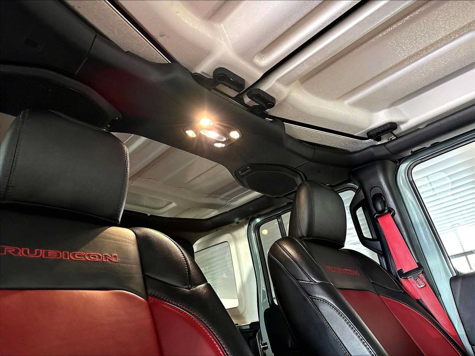 Used 2023 Jeep Wrangler Unlimited Rubicon 4xe AWD/4WD image 24