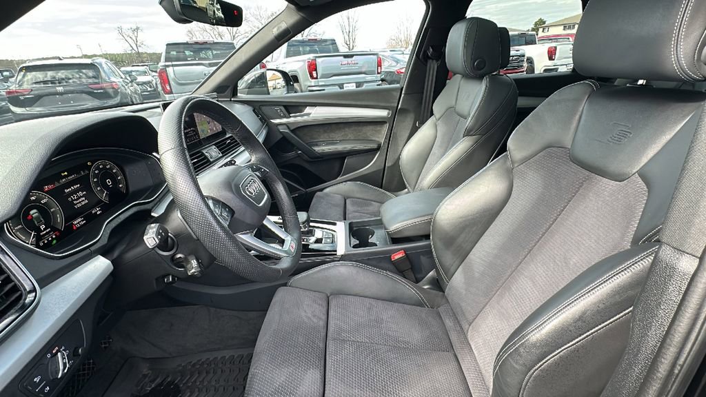 Used 2024 Audi Q5 e Premium Plus image 9