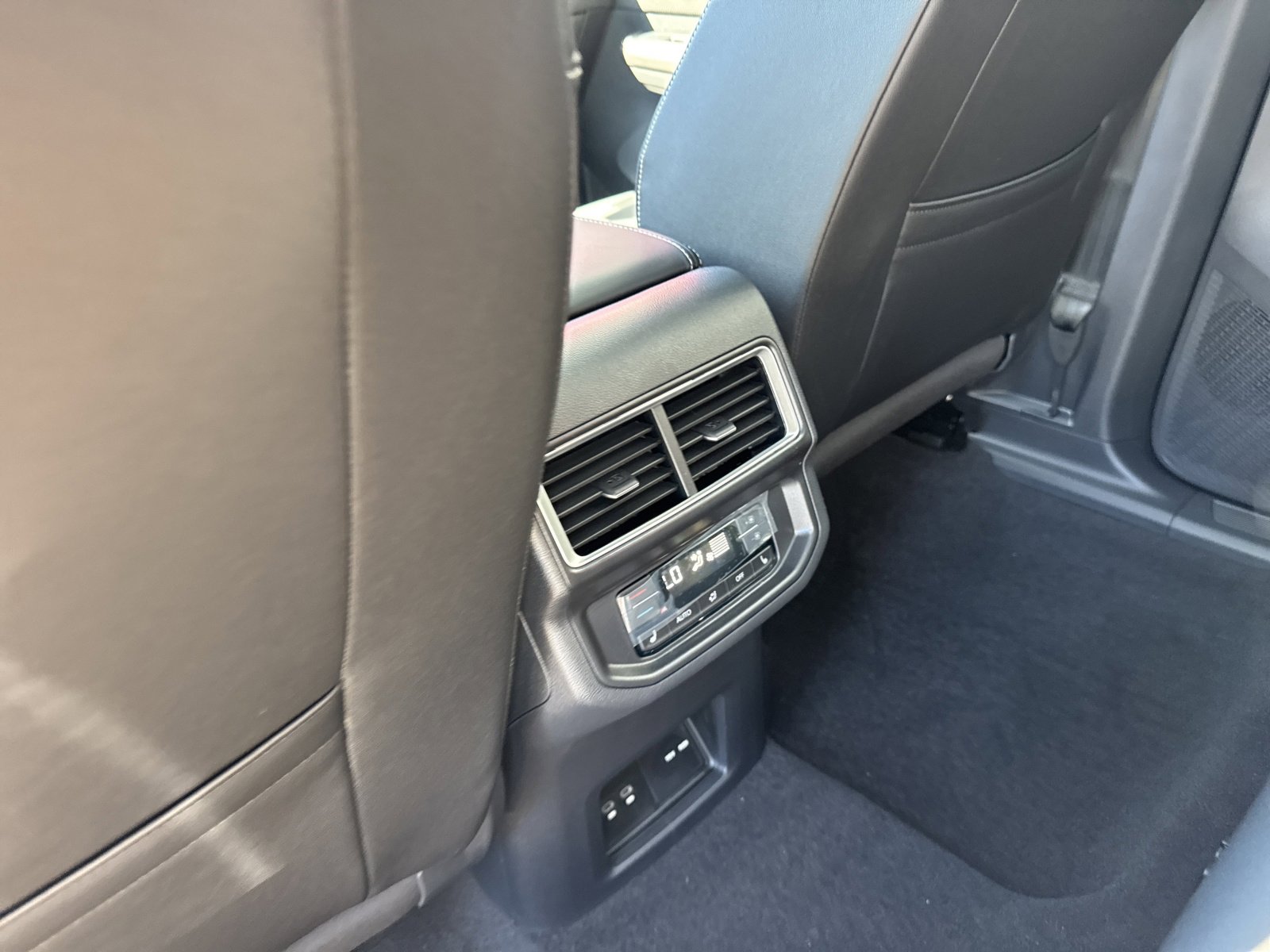 New 2026 Volkswagen Atlas SEL image 22