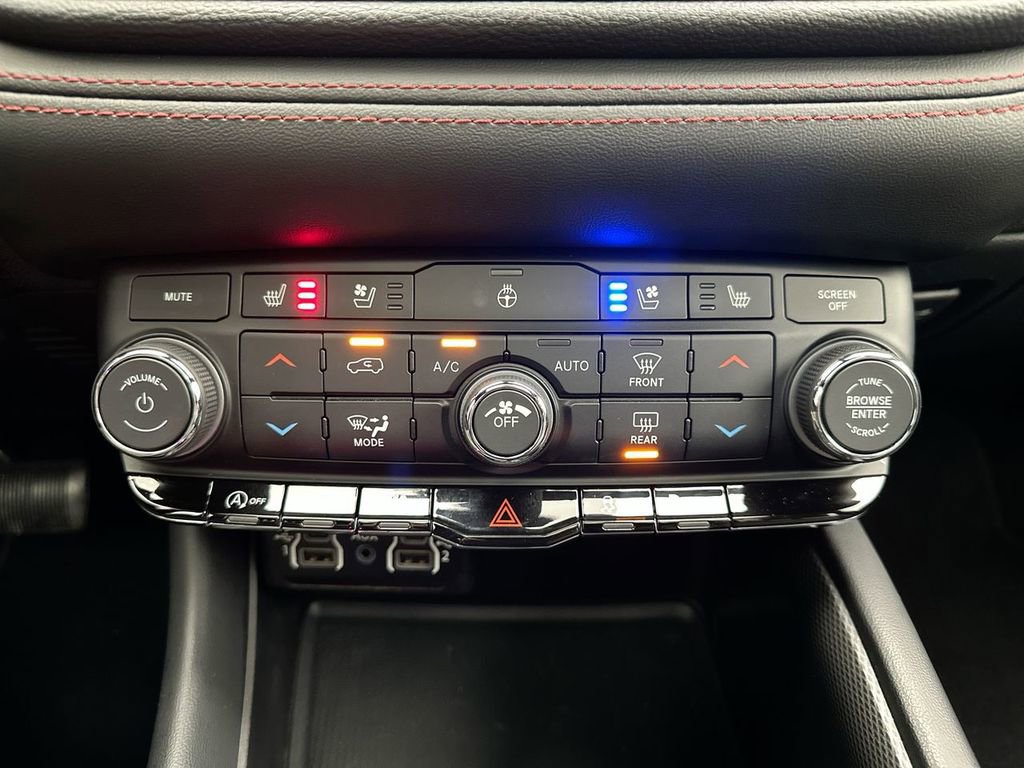 Used 2024 Dodge Durango GT image 26