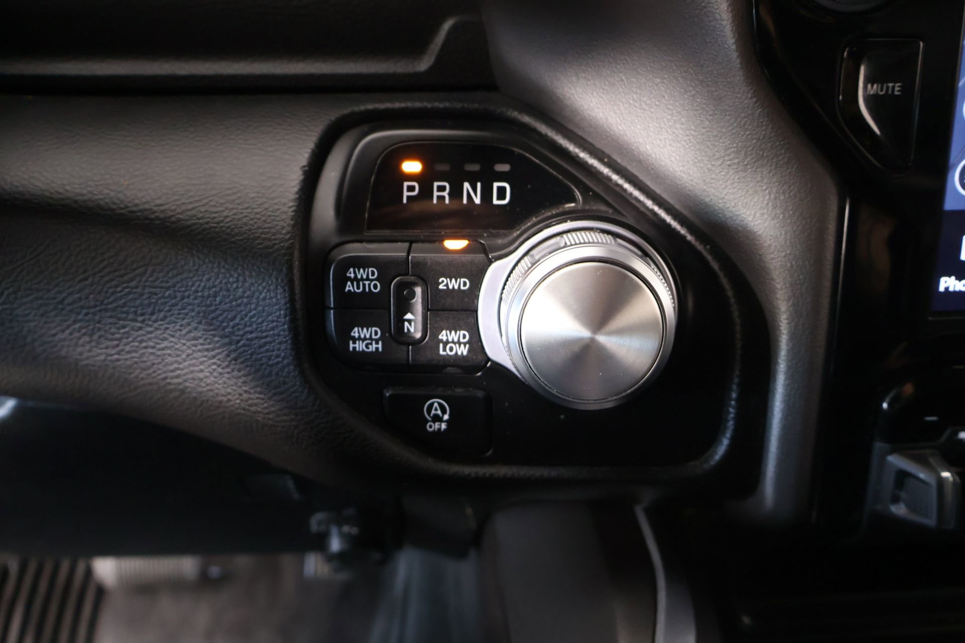 Used 2023 RAM 1500 Laramie AWD/4WD image 9