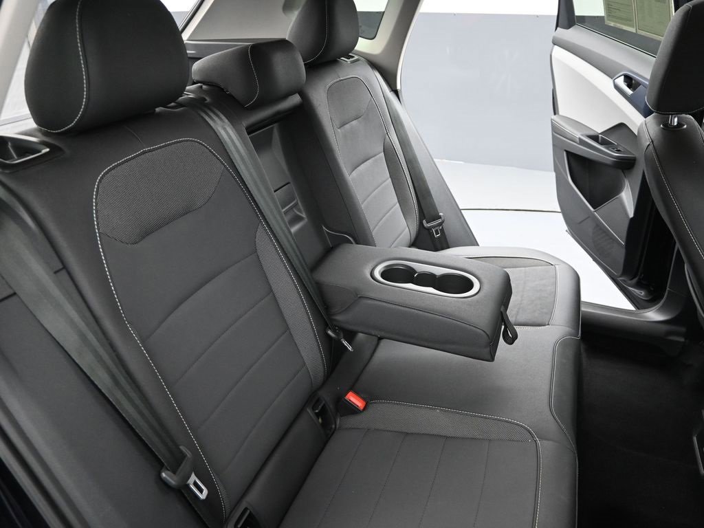 Used 2024 Volkswagen Taos SE image 27