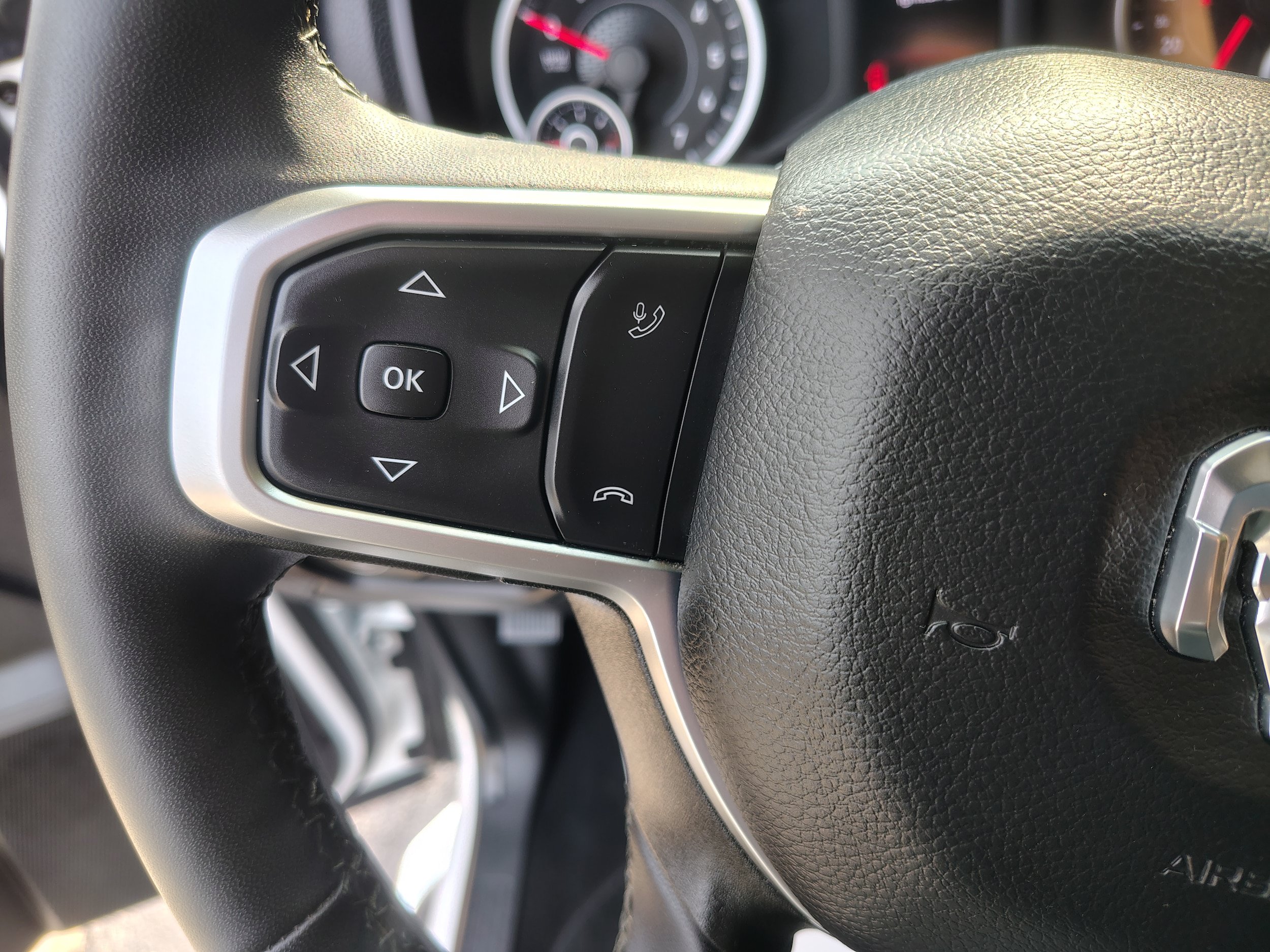 Certified 2025 RAM 2500 Big Horn AWD/4WD image 30