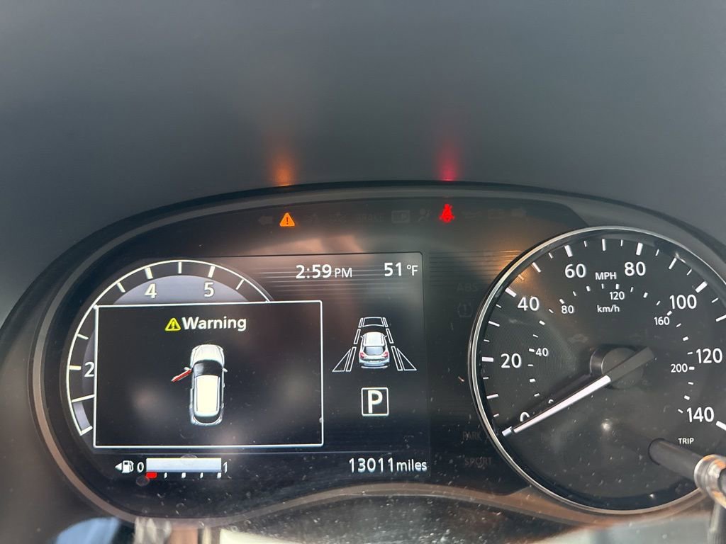 Used 2023 Nissan Kicks SR w/ SR Premium Package FWD image 13