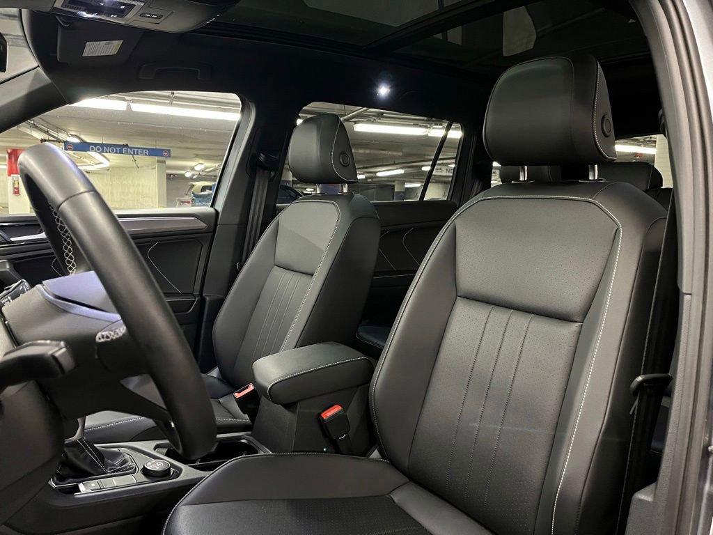 Used 2023 Volkswagen Tiguan SE R-Line AWD/4WD image 20