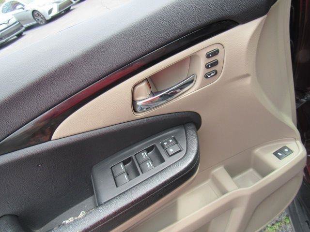 Used 2016 Honda Pilot Touring image 17