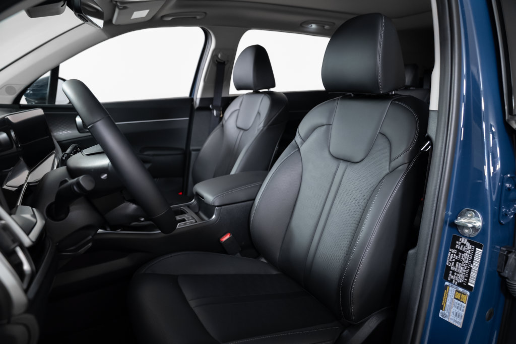 New 2026 Kia Sorento S w/ S Panoramic Sunroof Package FWD image 19