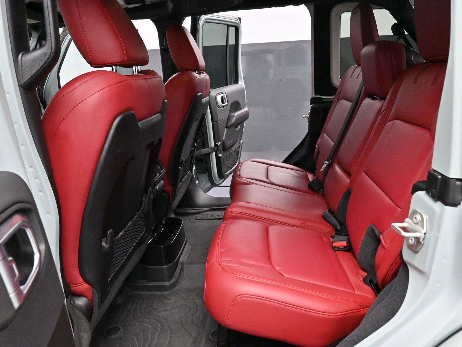 Used 2024 Jeep Wrangler Unlimited Rubicon 392 image 27