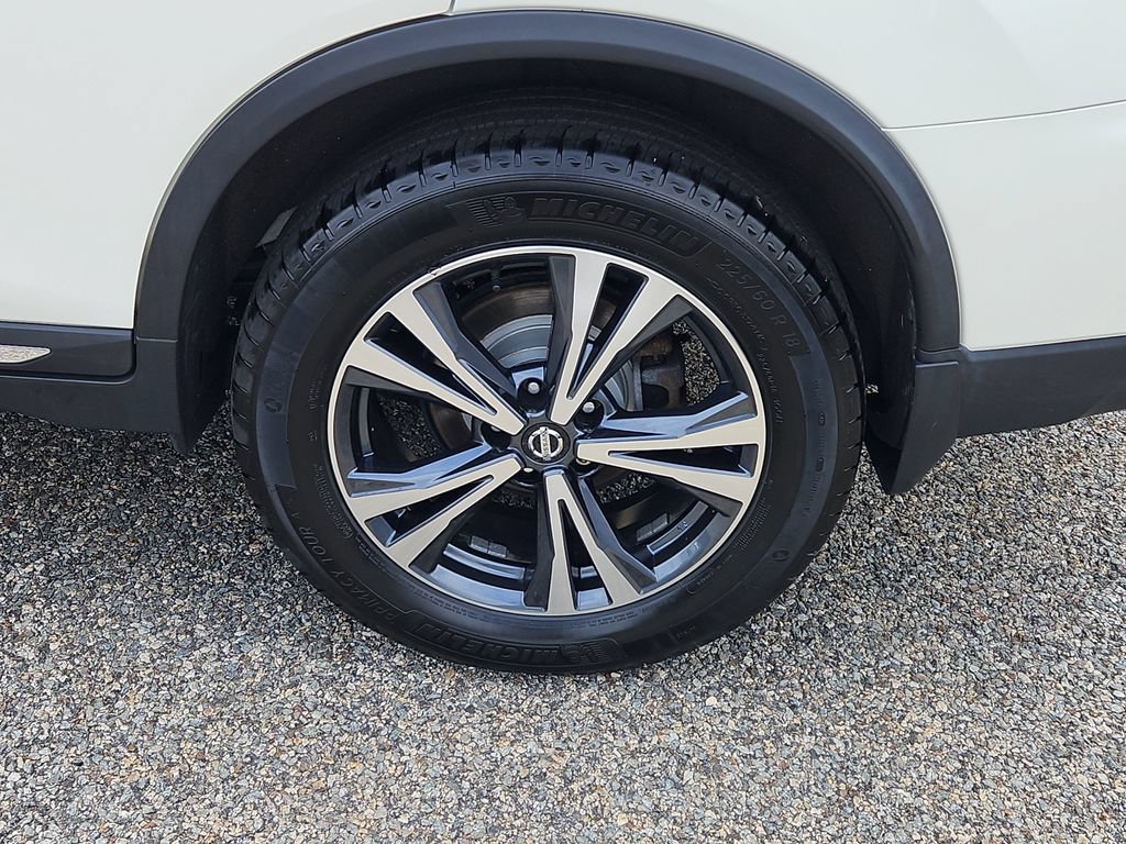 Used 2017 Nissan Rogue SL w/ SL Premium Package AWD/4WD image 8