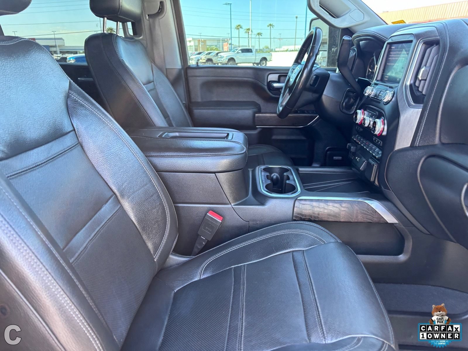 Used 2022 GMC Sierra 2500 Denali w/ Denali Black Diamond Edition AWD/4WD image 11