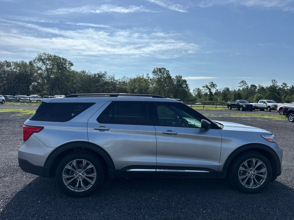 Used 2022 Ford Explorer XLT w/ Equipment Group 202A RWD image 7